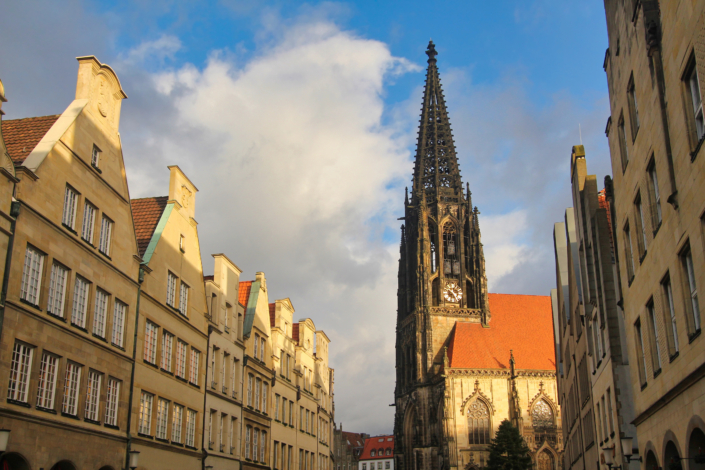Jan Kranendonk_Prinzipalmarkt mit Lambertikirche im Hintergrund_deposit